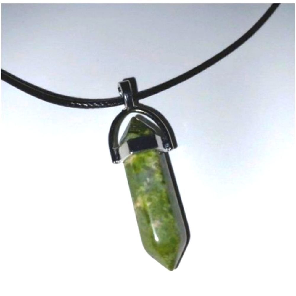 Brand new earthy natural energy crystal pendant necklace unisex